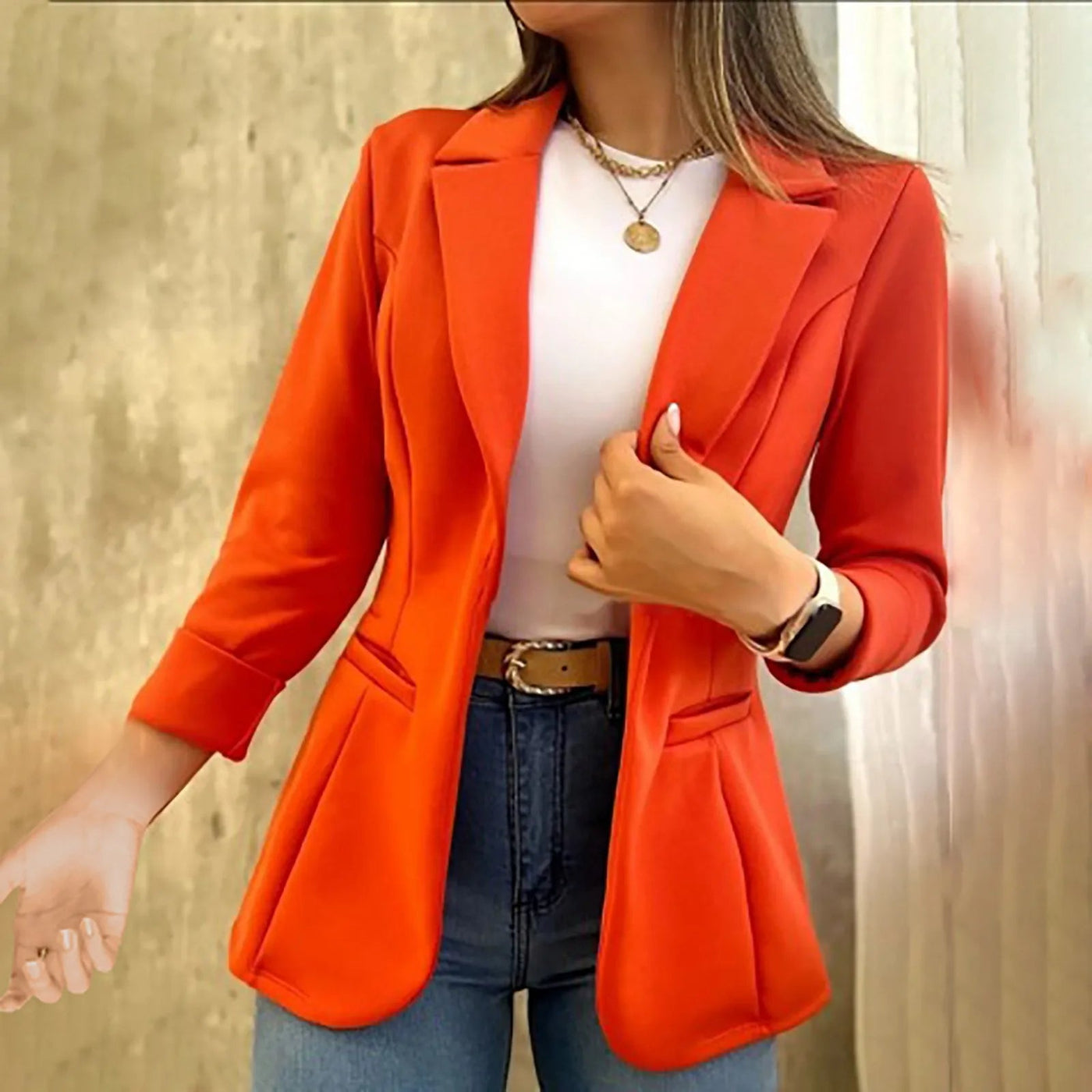 Irene | Svart blazer med moderne snitt