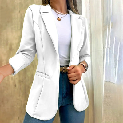 Irene | Svart blazer med moderne snitt