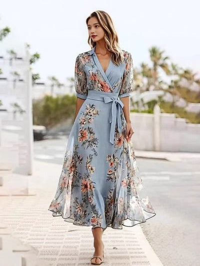 Orielia | Elegant V-hals sommerkjole med flytende silhuett