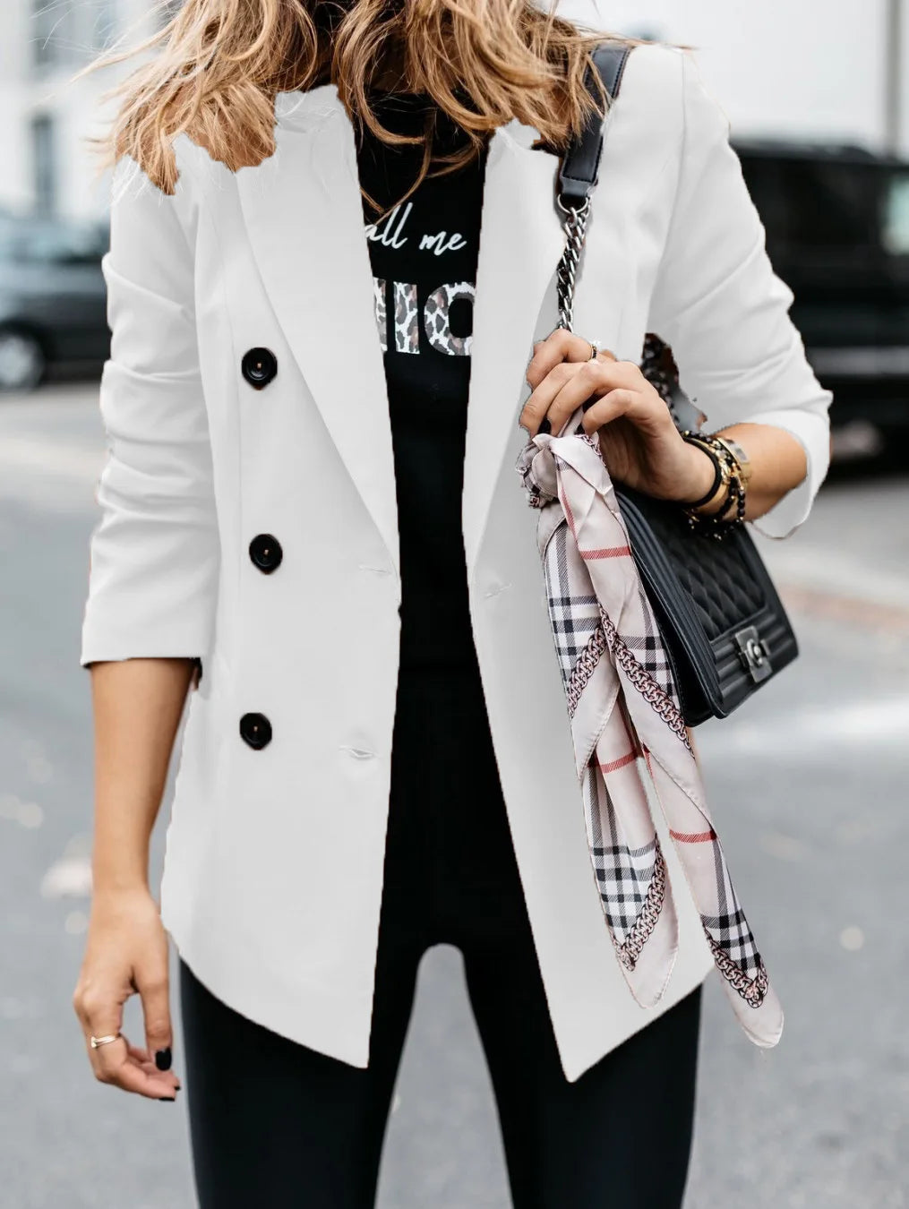 Sabrina | Elegant svart blazer med dobbeltknapp