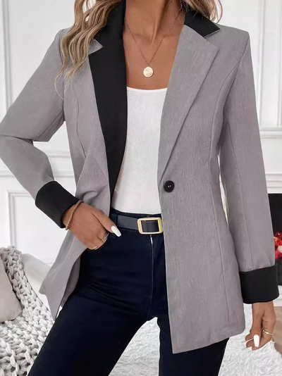 Sofia | Elegant svart blazer med kontrastdetaljer