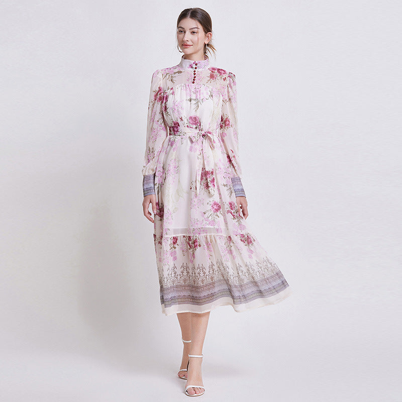 Zehlia | Elegant blomstrete kjole for sommerens anledninger